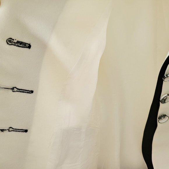 Freda's Off-White and Black Double Lapel Blazer - Picture 9 of 15